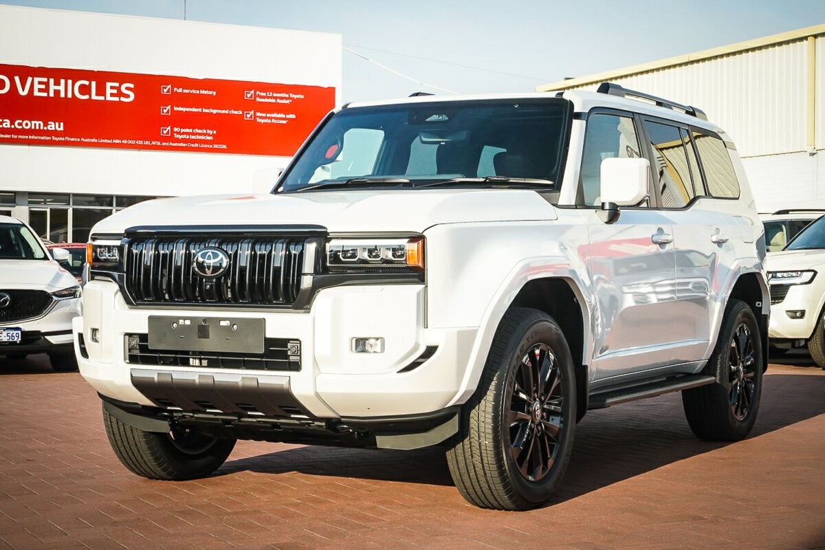 Toyota Landcruiser Prado image 4