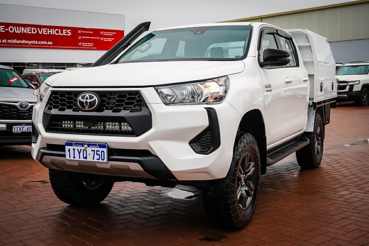 Toyota Hilux image 4