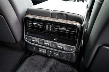 https://vehicle-cdn.autoleague.cloud/28166_6512311_14.jpg