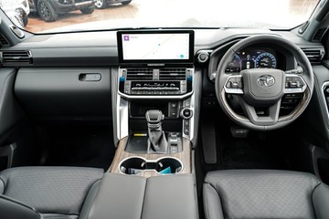 https://vehicle-cdn.autoleague.cloud/28166_6512311_15.jpg