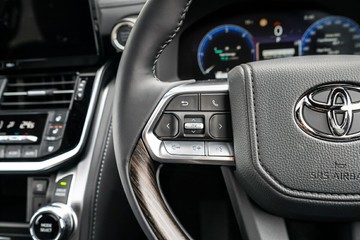 https://vehicle-cdn.autoleague.cloud/28166_6512311_21.jpg