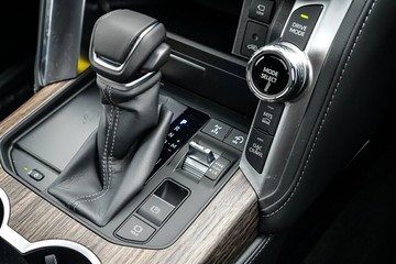 https://vehicle-cdn.autoleague.cloud/28166_6512311_28.jpg