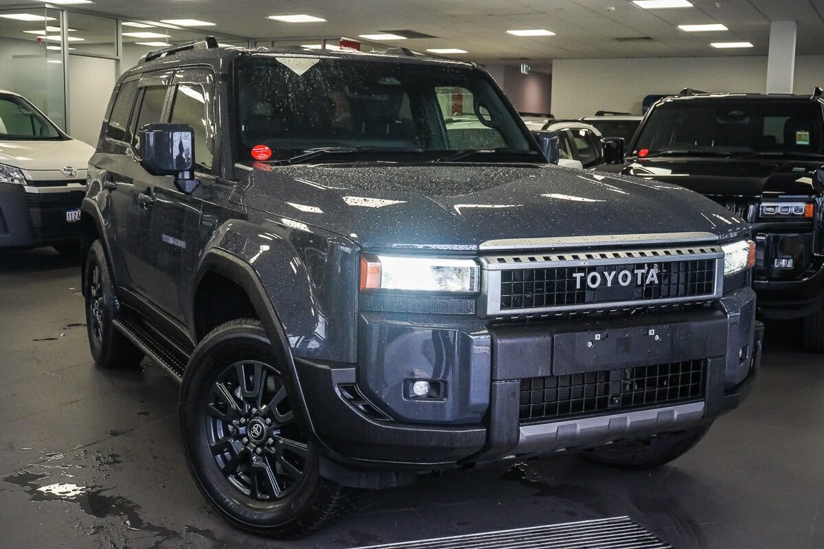 Toyota Landcruiser Prado image 1