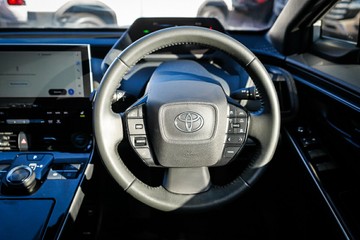 https://vehicle-cdn.autoleague.cloud/28166_6512328_14.jpg