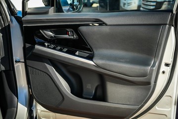 https://vehicle-cdn.autoleague.cloud/28166_6512328_17.jpg