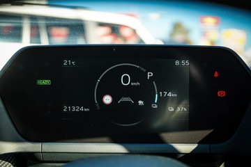 https://vehicle-cdn.autoleague.cloud/28166_6512328_21.jpg