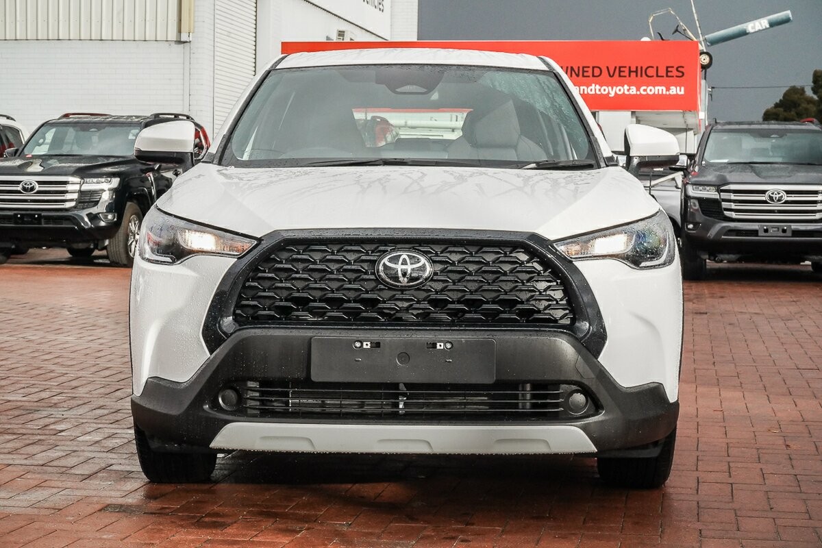 Toyota Corolla Cross image 3