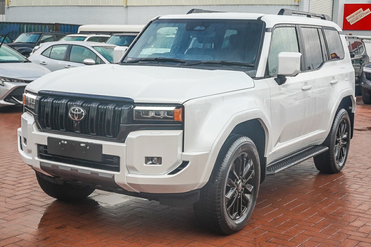 Toyota Landcruiser Prado image 4