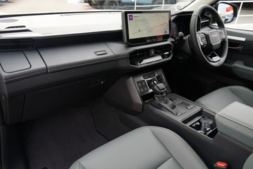 https://vehicle-cdn.autoleague.cloud/28166_6512344_26.jpg