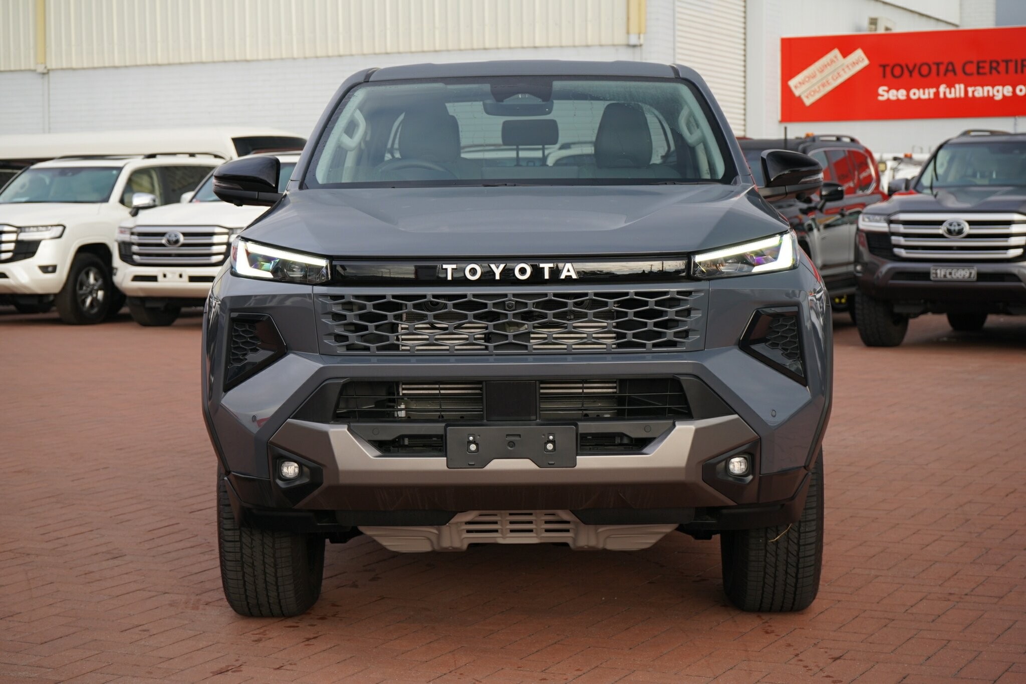 Toyota Hilux image 3