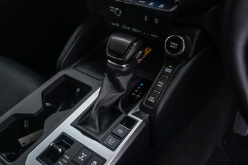 https://vehicle-cdn.autoleague.cloud/28166_6512347_18.jpg