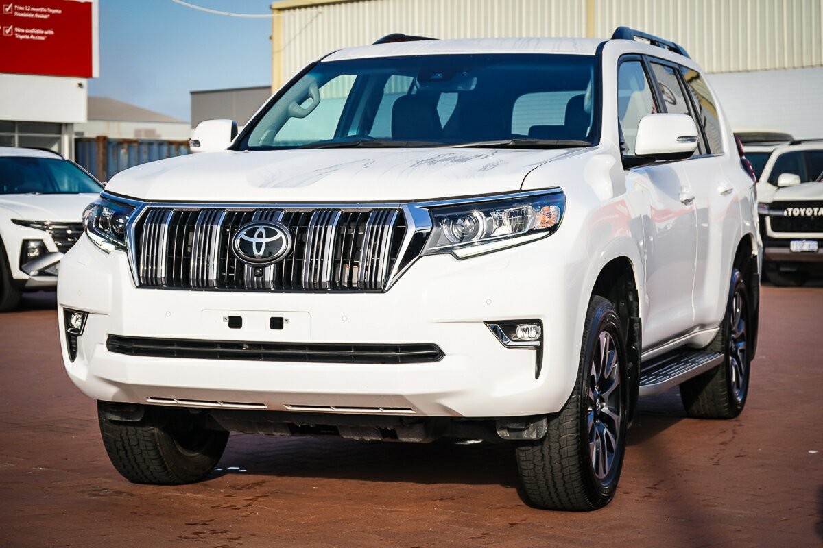 Toyota Landcruiser Prado image 4
