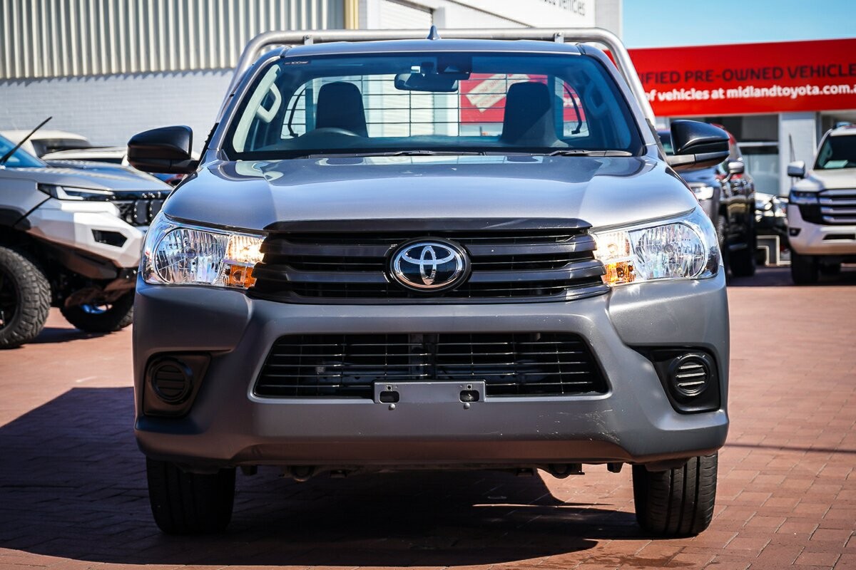 Toyota Hilux image 3