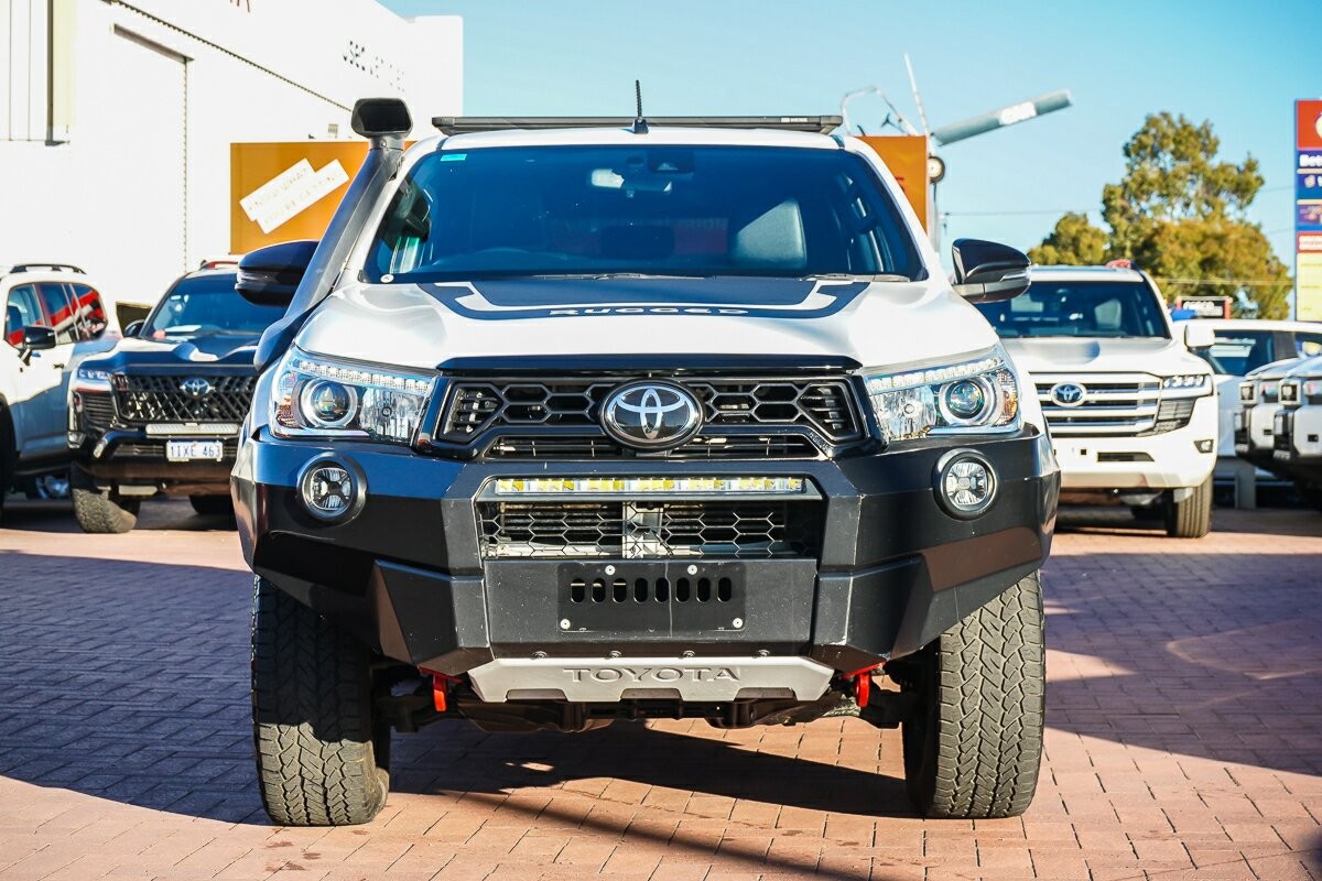 Toyota Hilux image 3