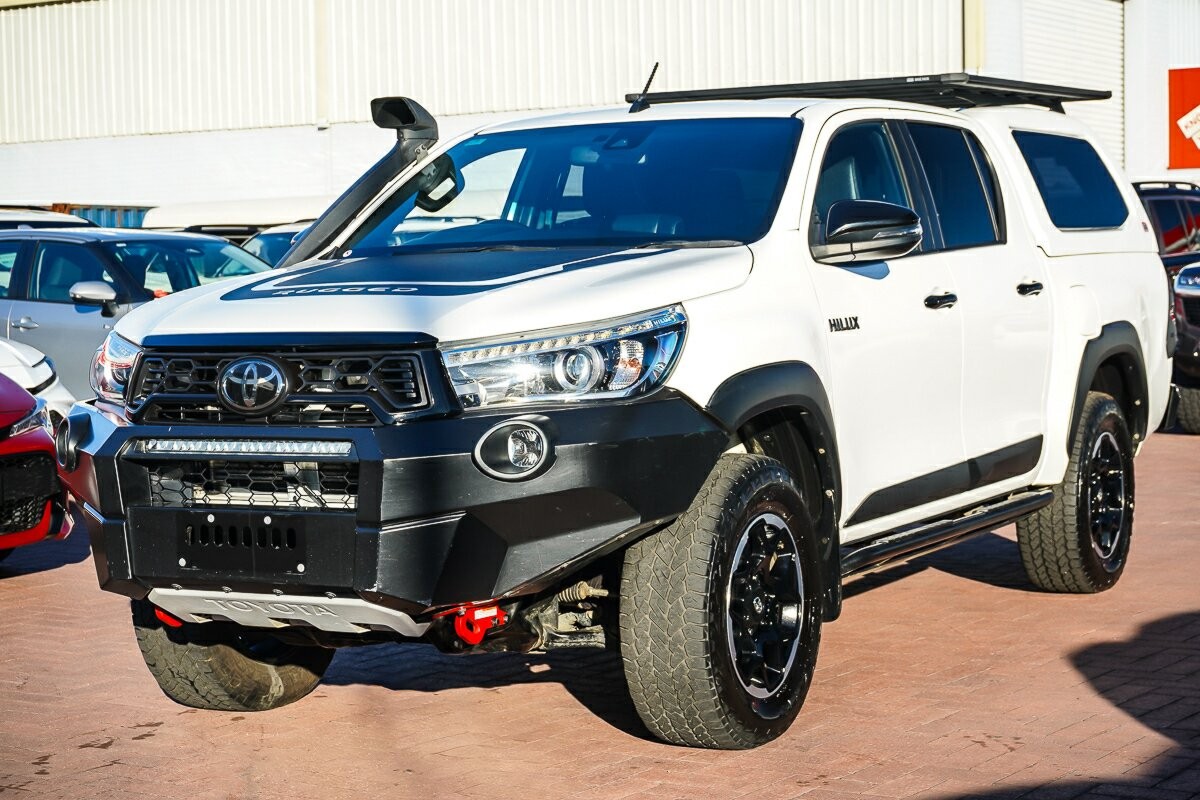 Toyota Hilux image 4