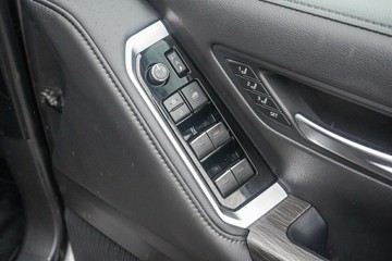 https://vehicle-cdn.autoleague.cloud/28166_6512378_12.jpg