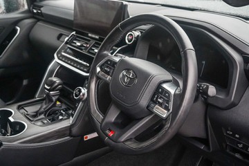 https://vehicle-cdn.autoleague.cloud/28166_6512378_13.jpg