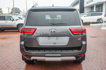 https://vehicle-cdn.autoleague.cloud/28166_6512378_7.jpg