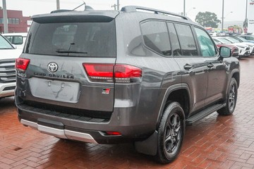 https://vehicle-cdn.autoleague.cloud/28166_6512378_8.jpg