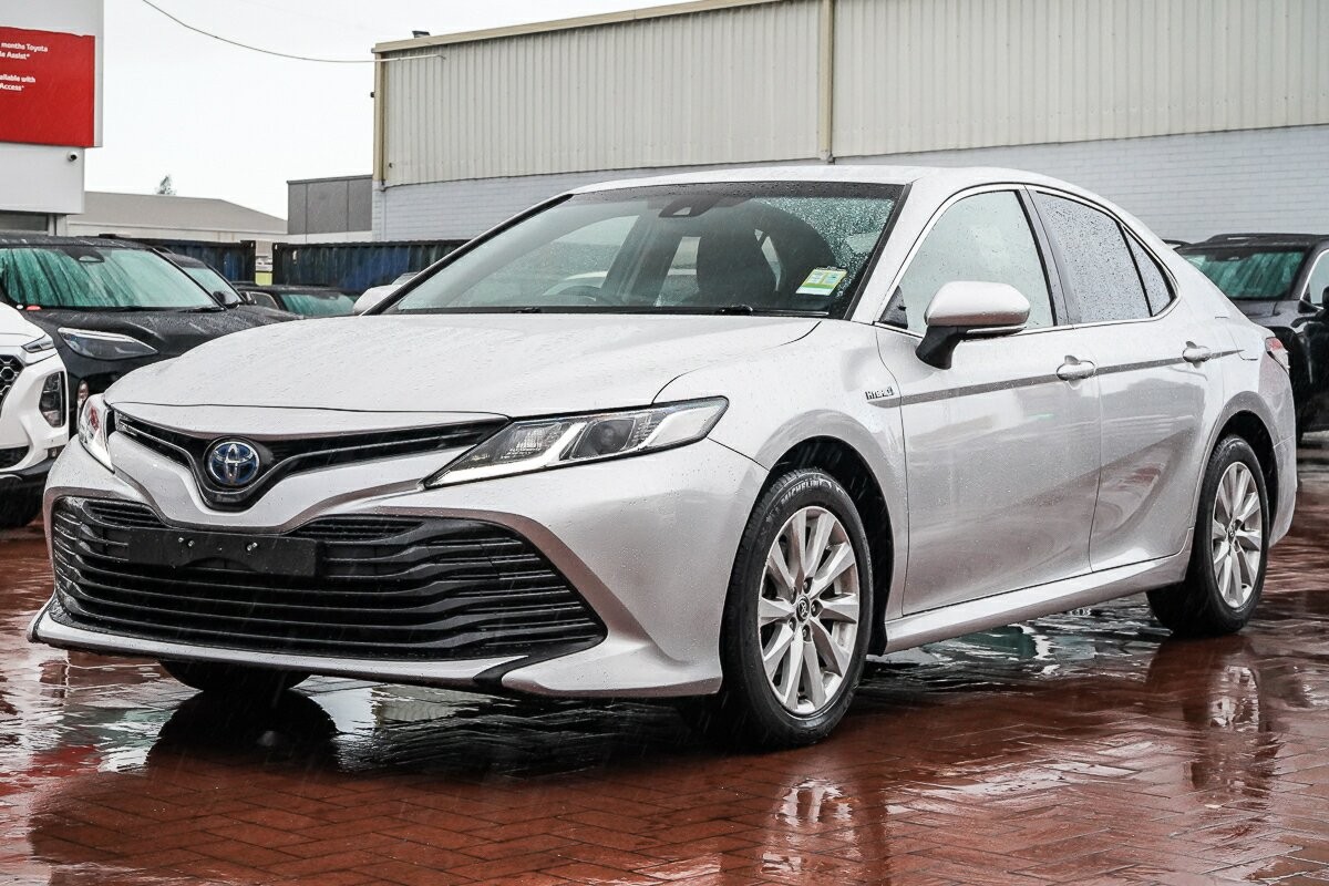 Toyota Camry image 4
