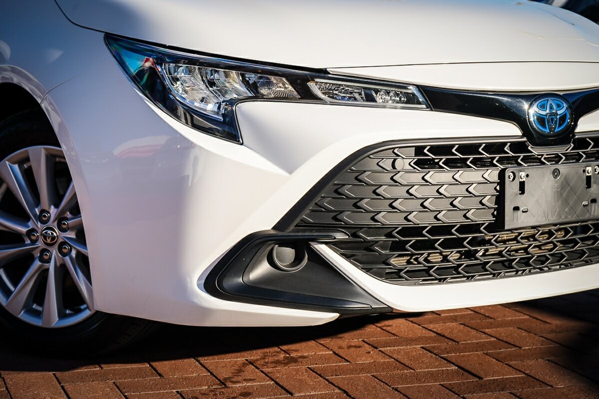 Toyota Corolla image 2