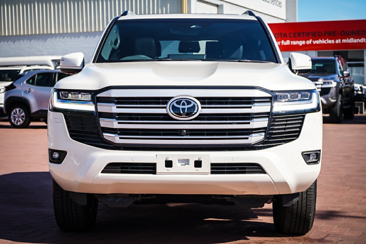 Toyota Landcruiser image 3
