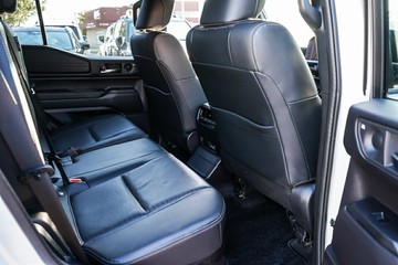 https://vehicle-cdn.autoleague.cloud/28166_6512402_12.jpg