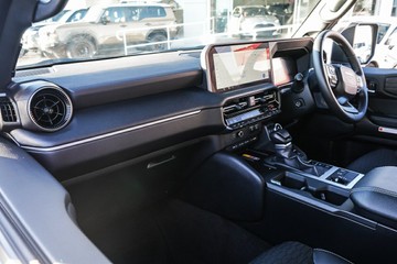 https://vehicle-cdn.autoleague.cloud/28166_6512402_24.jpg