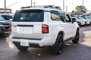 https://vehicle-cdn.autoleague.cloud/28166_6512402_8.jpg