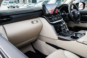 https://vehicle-cdn.autoleague.cloud/28166_6512403_24.jpg