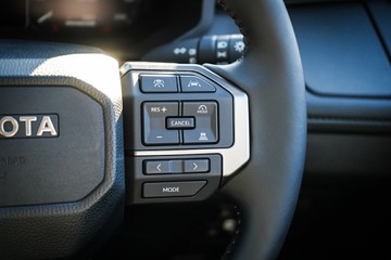 https://vehicle-cdn.autoleague.cloud/28166_6512407_16.jpg