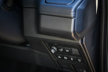 https://vehicle-cdn.autoleague.cloud/28166_6512407_20.jpg