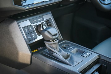 https://vehicle-cdn.autoleague.cloud/28166_6512407_27.jpg