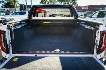 https://vehicle-cdn.autoleague.cloud/28166_6512407_9.jpg