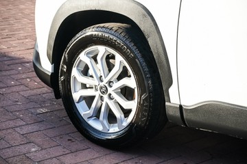 https://vehicle-cdn.autoleague.cloud/28166_6512420_5.jpg