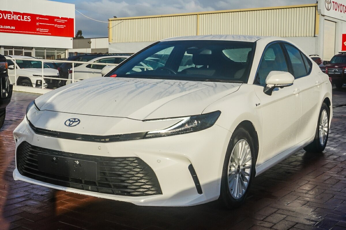 Toyota Camry image 4