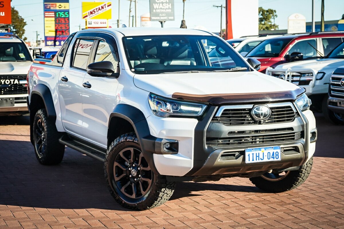 Toyota Hilux image 1