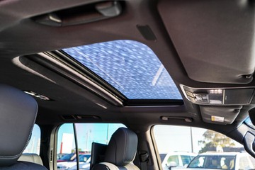 https://vehicle-cdn.autoleague.cloud/28166_6512452_14.jpg