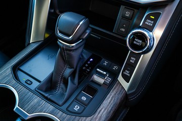 https://vehicle-cdn.autoleague.cloud/28166_6512452_22.jpg