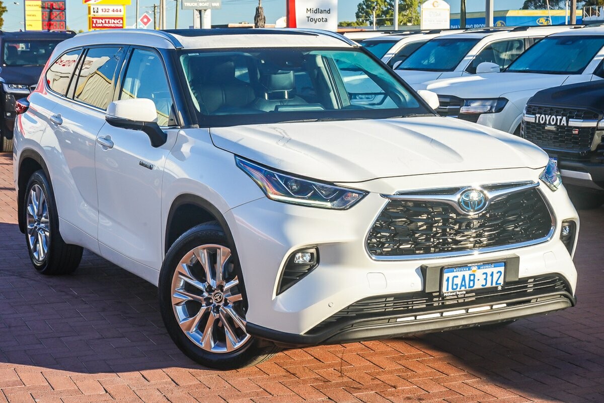 Toyota Kluger image 1