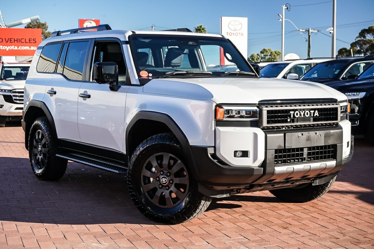Toyota Landcruiser Prado image 1
