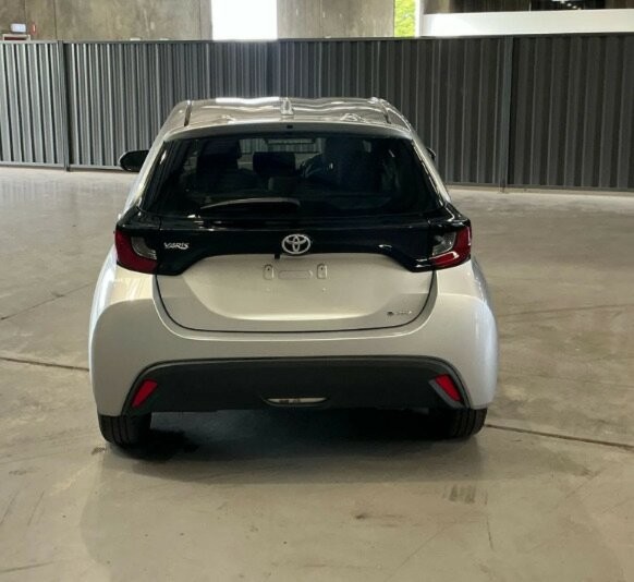 Toyota Yaris image 2