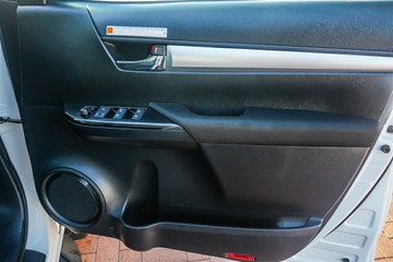 https://vehicle-cdn.autoleague.cloud/28166_6512488_10.jpg