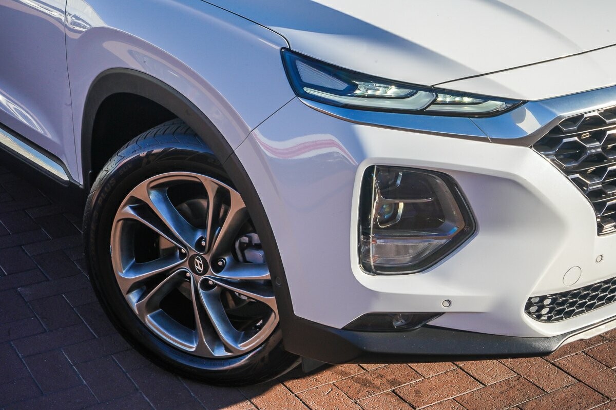 Hyundai Santa Fe image 2