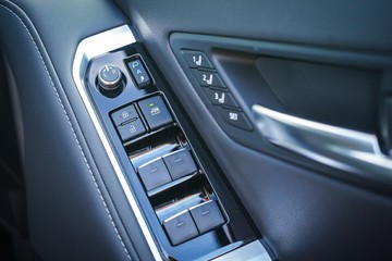 https://vehicle-cdn.autoleague.cloud/28166_6512503_15.jpg