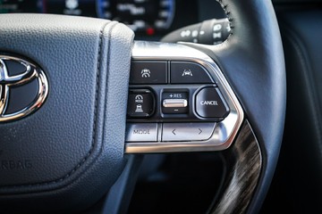 https://vehicle-cdn.autoleague.cloud/28166_6512503_17.jpg