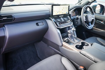 https://vehicle-cdn.autoleague.cloud/28166_6512503_24.jpg