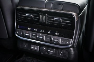https://vehicle-cdn.autoleague.cloud/28166_6512504_13.jpg