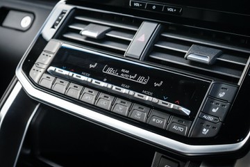 https://vehicle-cdn.autoleague.cloud/28166_6512504_24.jpg
