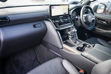 https://vehicle-cdn.autoleague.cloud/28166_6512504_26.jpg
